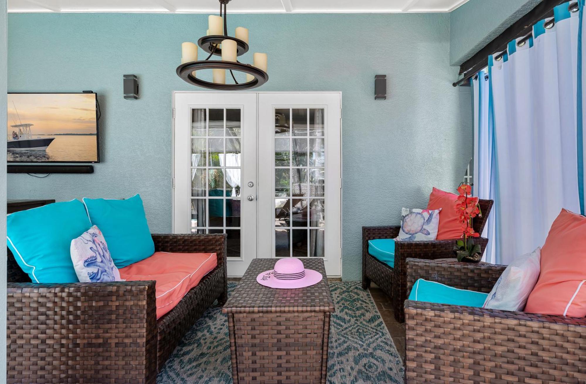 Luxury Zen Den With Heated Pool Just Off Siesta Key Apartamento Sarasota Exterior foto